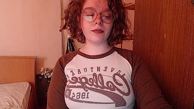 Snapshot of Chmiri_cb chatting on February 19, 8:12 am Chmiri cb online show from February 19, 8:12 am