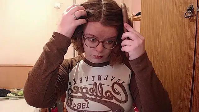 Snapshot of Chmiri_cb chatting on March 13, 10:47 am Chmiri cb online show from March 13, 10:47 am