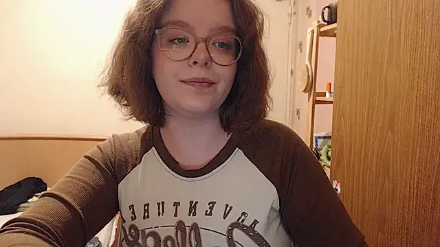 Snapshot of Chmiri_cb chatting on March 20, 5:04 pm Chmiri cb online show from March 20, 5:04 pm