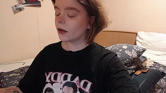 Snapshot of Chmiri_cb chatting on November 9, 12:36 pm Chmiri cb online show from November 9, 12:36 pm