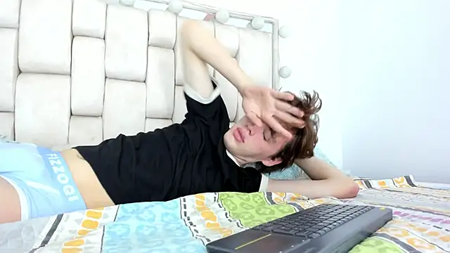 Snapshot of daniel_hot03 chatting on November 29, 1:47 pm daniel hot03 online show from November 29, 1:47 pm