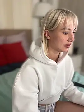 MiaMinx online show from October 31, 11:39 pm