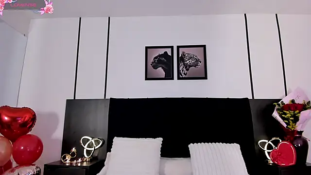 Snapshot of Doll_troy chatting on February 15, 3:25 am Doll troy online show from February 15, 3:25 am