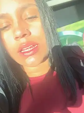 Snapshot of pamela_anderson_ chatting on December 22, 11:33 am pamela anderson online show from December 22, 11:33 am