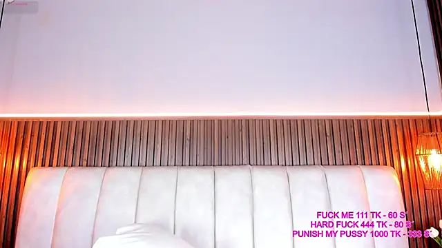 Ashleyy23x online show from March 18, 7:39 pm