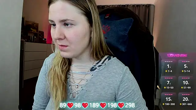 Olivia Munk online show from December 18, 3:56 am