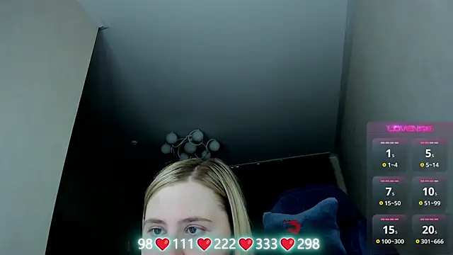 Olivia Munk online show from April 11, 7:45 am