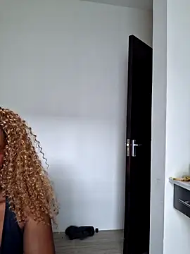 Kamdollie online show from October 28, 8:18 am