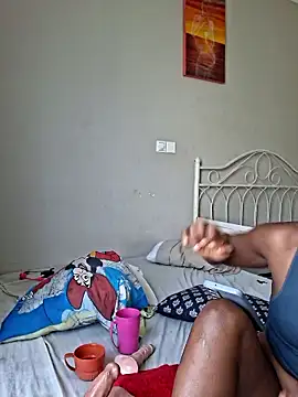 Snapshot of Kamdollie chatting on January 6, 8:51 am Kamdollie online show from January 6, 8:51 am