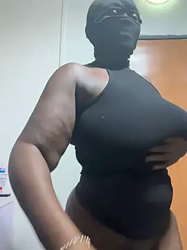 Snapshot of sweet1111 chatting on February 15, 9:44 pm sweet1111 online show from February 15, 9:44 pm