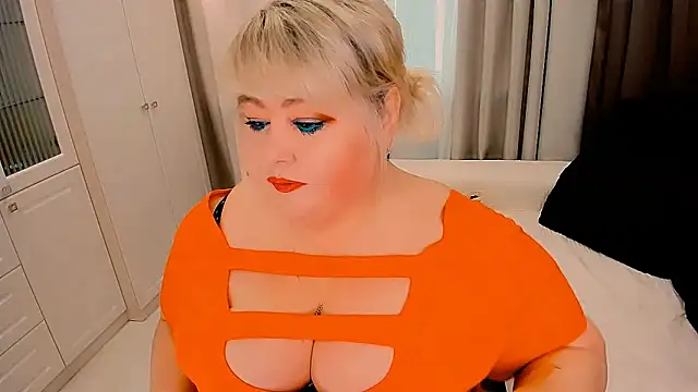 BIGTITSBBW online show from November 15, 9:50 am