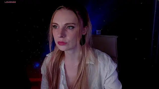 Snapshot of Aqualen chatting on November 20, 12:38 pm Aqualen online show from November 20, 12:38 pm