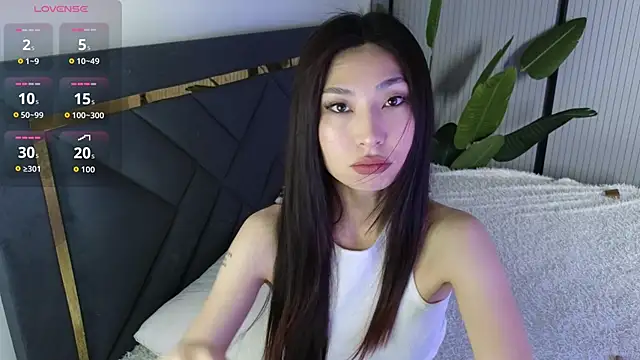 TrishaRey online show from June 2, 5:09 am