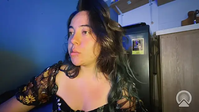 Elberethiel online show from December 18, 8:15 pm