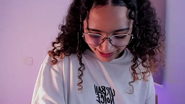 DAHLIA BROWNIE online show from March 13, 4:49 am