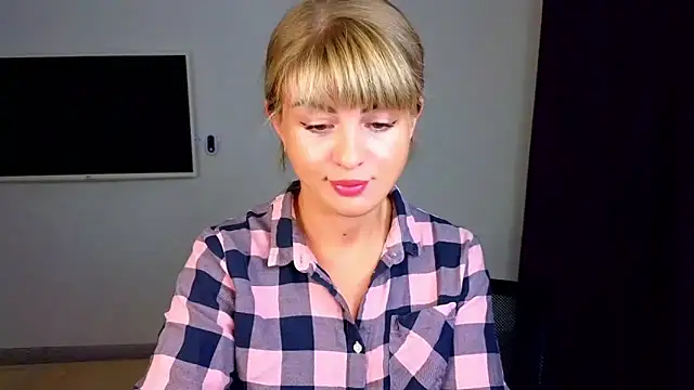  comefeelme  online show from October 8, 5:43 pm