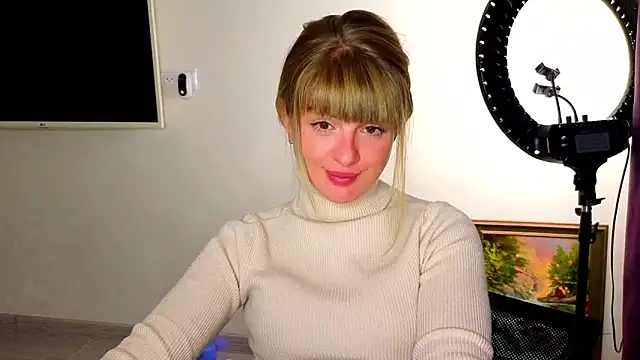  comefeelme  online show from December 18, 4:24 pm