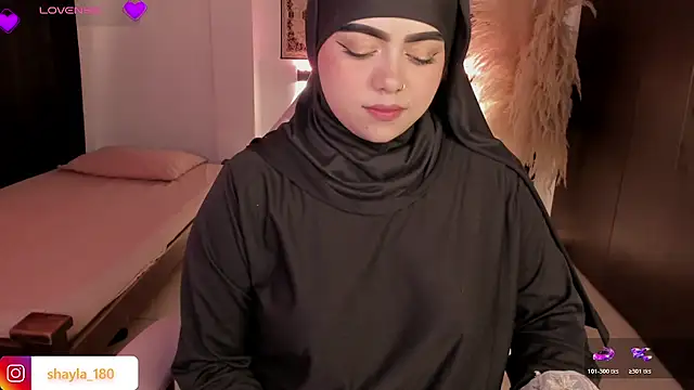 Snapshot of shayla_18 chatting on February 16, 10:39 pm shayla 18 online show from February 16, 10:39 pm