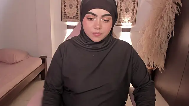 shayla 18 online show from April 16, 7:58 pm