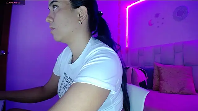 tiffany  pink online show from January 31, 7:40 pm