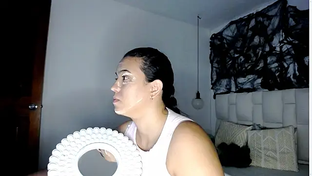 tiffany  pink online show from October 13, 8:31 pm