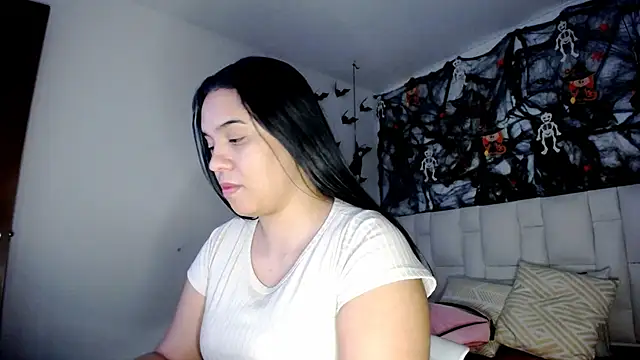 tiffany  pink online show from October 20, 8:42 pm