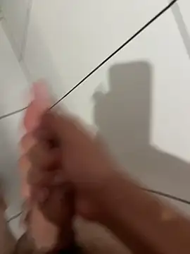 Snapshot of aleatorio995 chatting on December 18, 11:00 pm aleatorio995 online show from December 18, 11:00 pm