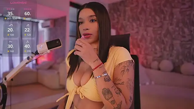 HannahW  online show from September 10, 6:52 pm