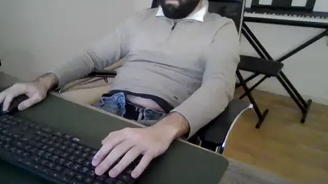 Snapshot of joaodias_97 chatting on January 9, 10:11 pm joaodias 97 online show from January 9, 10:11 pm