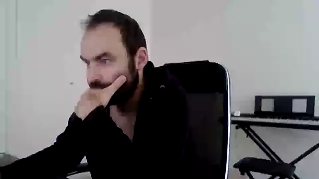 Snapshot of joaodias_97 chatting on February 5, 12:32 pm joaodias 97 online show from February 5, 12:32 pm