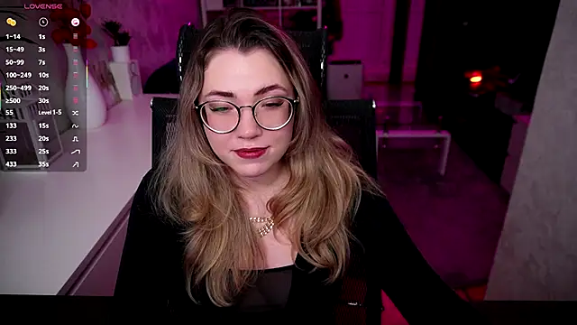 Snapshot of RemyCute chatting on January 8, 6:32 pm RemyCute online show from January 8, 6:32 pm