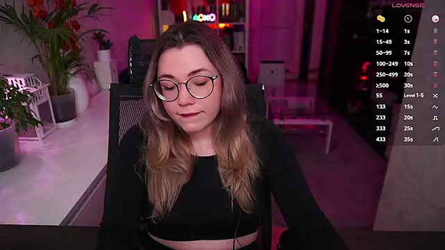 Snapshot of RemyCute chatting on February 5, 6:01 pm RemyCute online show from February 5, 6:01 pm