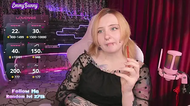 EmmyBunny online show from March 21, 2:40 pm