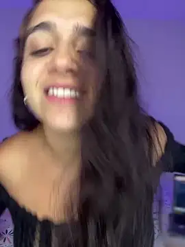 Alicia Ruiz online show from November 19, 6:08 pm