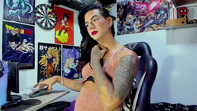 Snapshot of dariell_smokesexx chatting on June 23, 6:06 pm dariell smokesexx online show from June 23, 6:06 pm