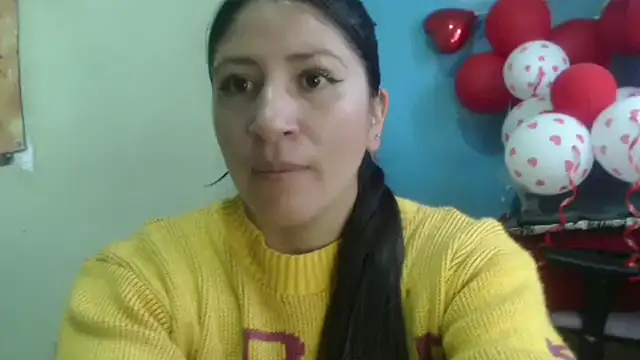 Snapshot of nammy__dirtyhott chatting on February 24, 1:53 pm nammy dirtyhott online show from February 24, 1:53 pm