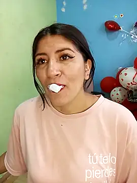 Snapshot of nammy__dirtyhott chatting on March 6, 1:24 pm nammy dirtyhott online show from March 6, 1:24 pm