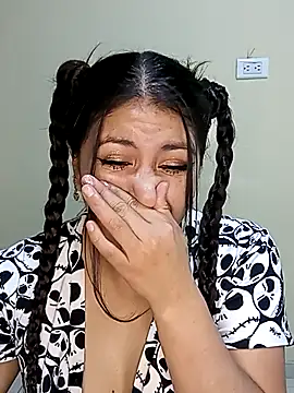 Snapshot of nammy__dirtyhott chatting on November 15, 2:24 pm nammy dirtyhott online show from November 15, 2:24 pm