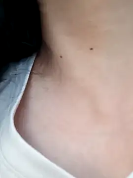 Snapshot of nammy__dirtyhott chatting on December 19, 10:06 pm nammy dirtyhott online show from December 19, 10:06 pm