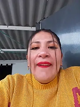 Snapshot of nammy__dirtyhott chatting on January 9, 12:30 pm nammy dirtyhott online show from January 9, 12:30 pm