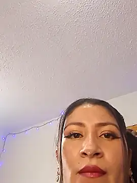 Snapshot of nammy__dirtyhott chatting on January 15, 2:43 pm nammy dirtyhott online show from January 15, 2:43 pm