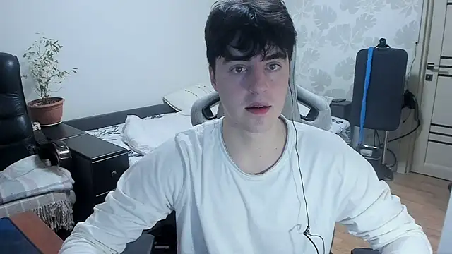 Knuckles17 online show from December 20, 12:51 am