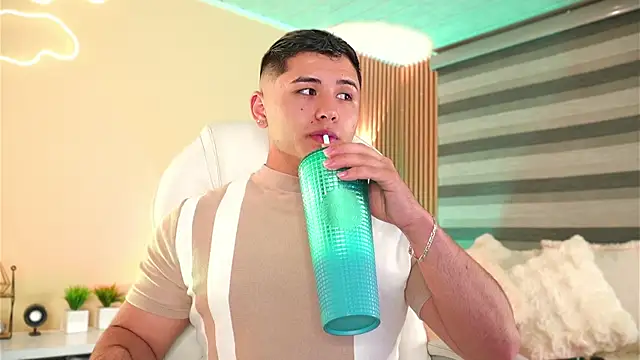 MatiasKorn online show from November 29, 5:43 am