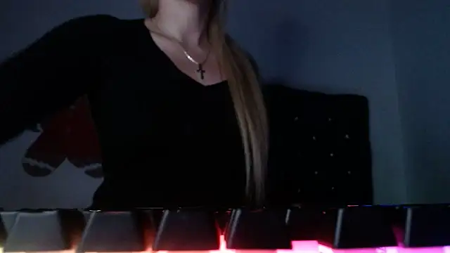 69liamilk69 online show from January 7, 5:10 am