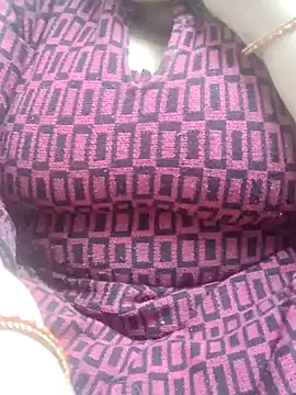 Snapshot of Seema_99 chatting on December 31, 9:53 am Seema 99 online show from December 31, 9:53 am