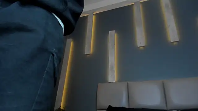 alexgiraldo  online show from February 5, 2:26 pm