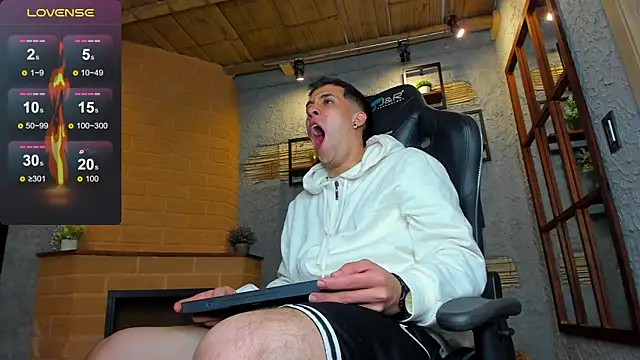 alexgiraldo  online show from February 18, 2:38 pm