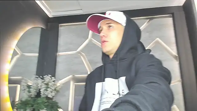 alexgiraldo  online show from March 2, 11:18 am