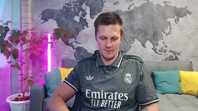 Snapshot of VikingChrisss chatting on October 31, 11:00 am VikingChrisss online show from October 31, 11:00 am