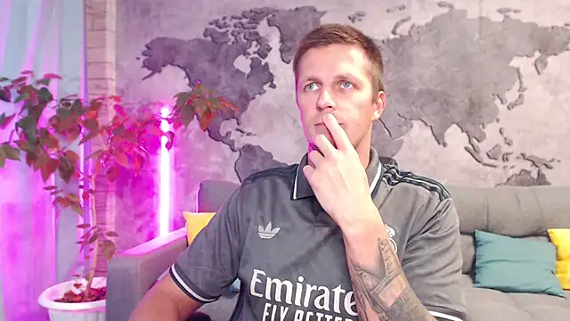 Snapshot of VikingChrisss chatting on November 1, 11:12 am VikingChrisss online show from November 1, 11:12 am